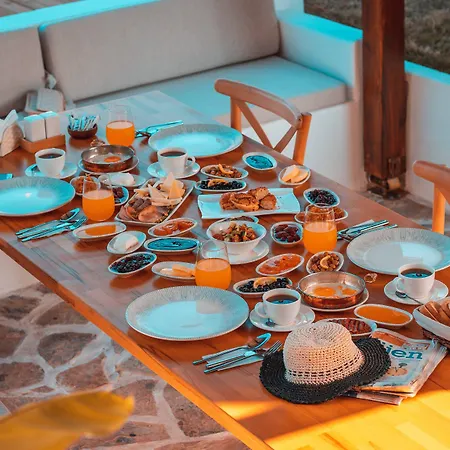 Hotell Cunda Efsane *