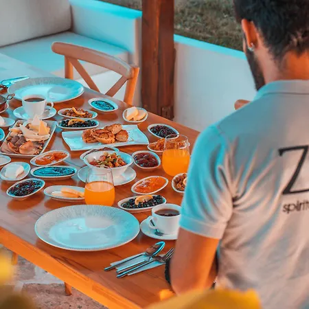 Hotell Cunda Efsane *