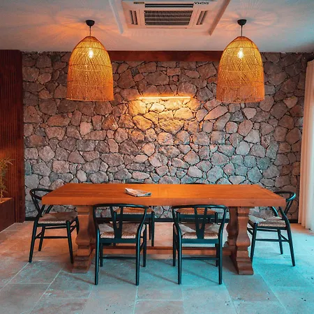 Cunda Efsane ホテル