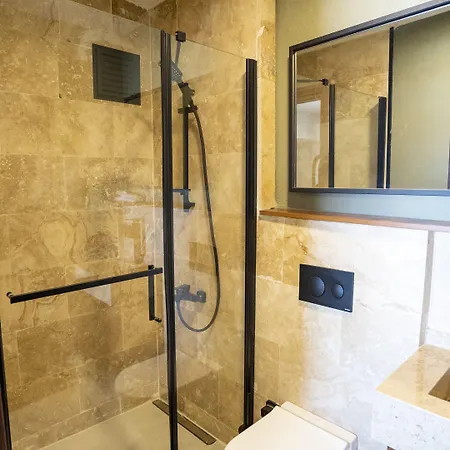 ホテル Cunda Efsane Ayvalı