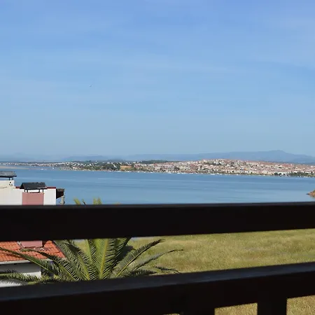 ホテル Cunda Efsane *